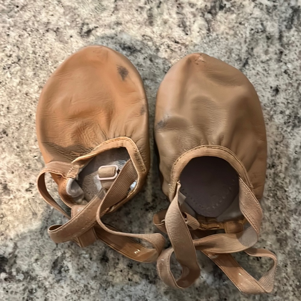 Angelo Luzio Half soles dance (Four pairs of 7 womens and one pair of 6 womens)